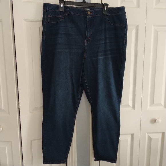 Refuge Dark Wash Straight Leg Jeans 22 - Picture 12 of 12